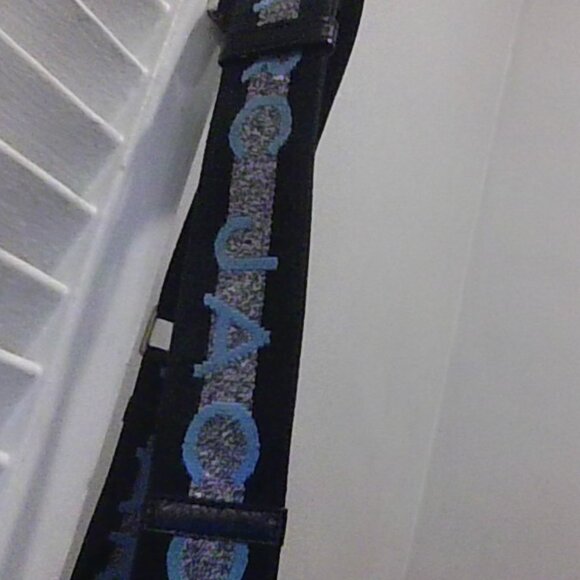 MARC JACOBS BAG CONDITION IS LIKE NEW BLUE AND GOLD! - Picture 4 of 6